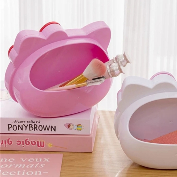 Hello Kitty Mirror w Brush Holder - Picture 13 of 13